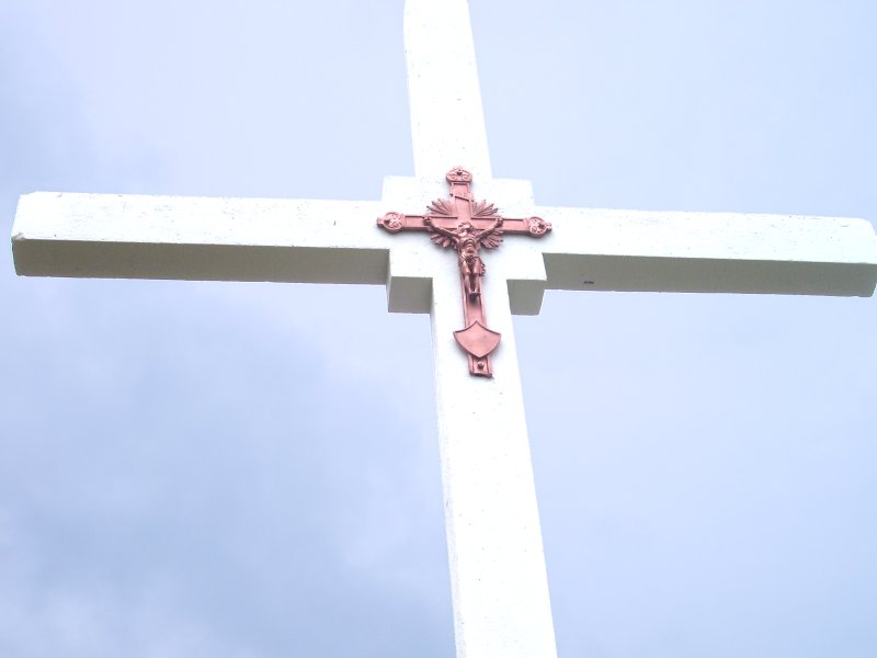 la croix de Champ Dolent repeinte