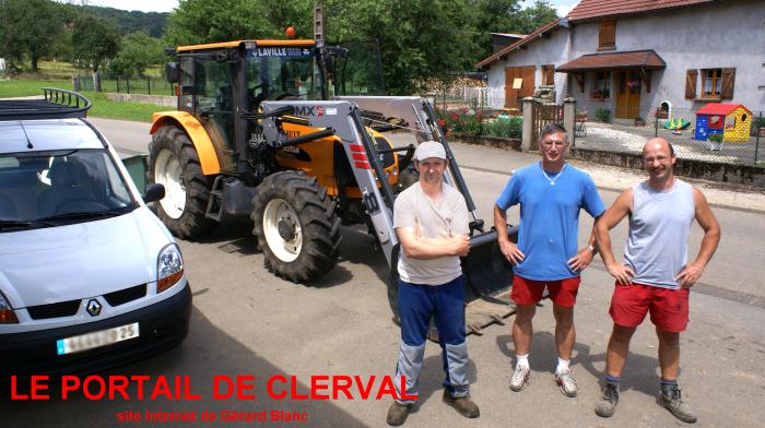 un tracteur et une camionnette pour les employs municipaux d'Anteuil