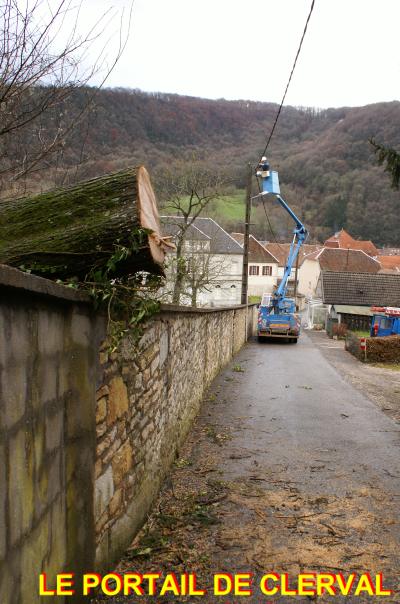 Chemin sur les Murs  Clerval