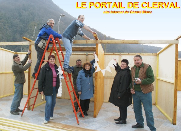 construction des chalets du march de Nol de Clerval