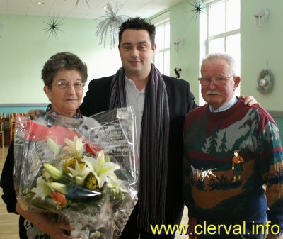 Paul et Odette Carisey avec le maire de Clerval