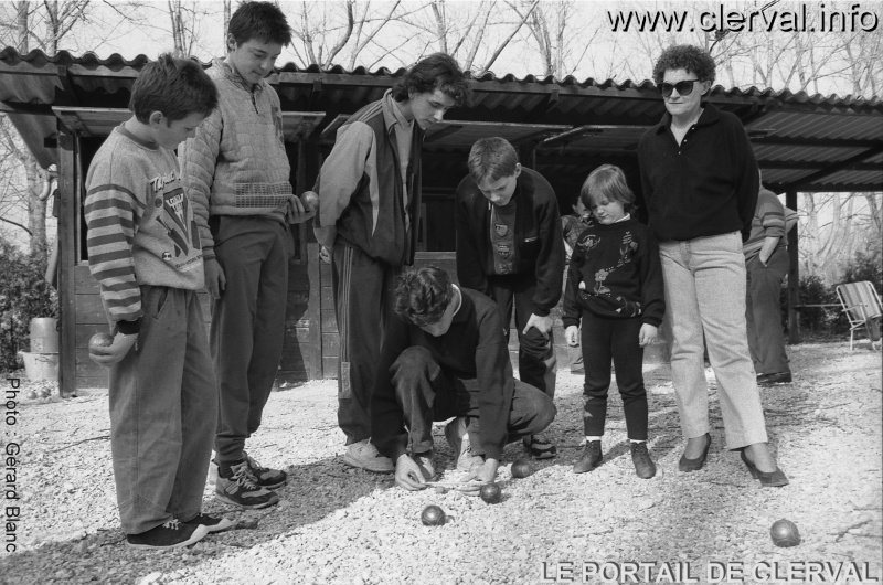 Jeunes boulistes  Clerval en mars 1992